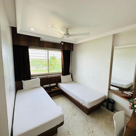 Hotel The Grand Piano - Best Business Hotel In Patan Exterior foto