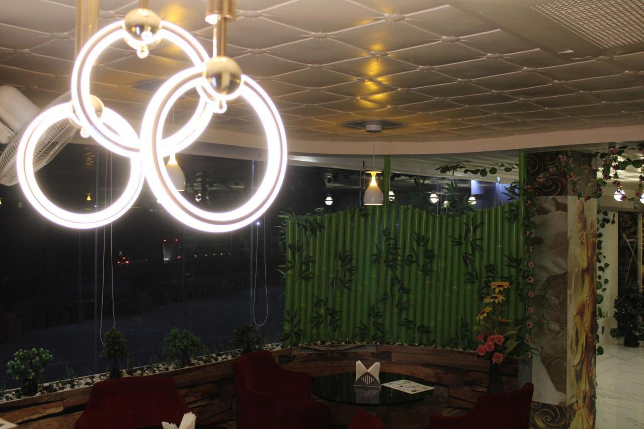 Hotel The Grand Piano - Best Business Hotel In Patan Exterior foto