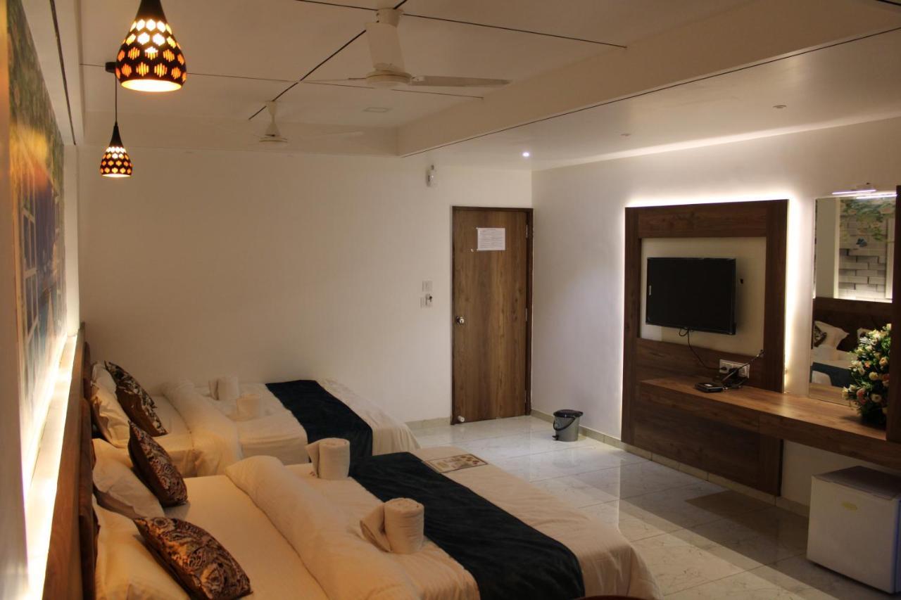 Hotel The Grand Piano - Best Business Hotel In Patan Exterior foto