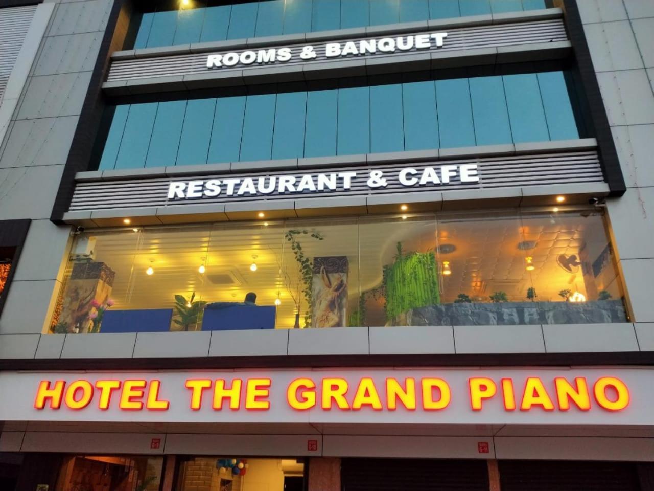 Hotel The Grand Piano - Best Business Hotel In Patan Exterior foto